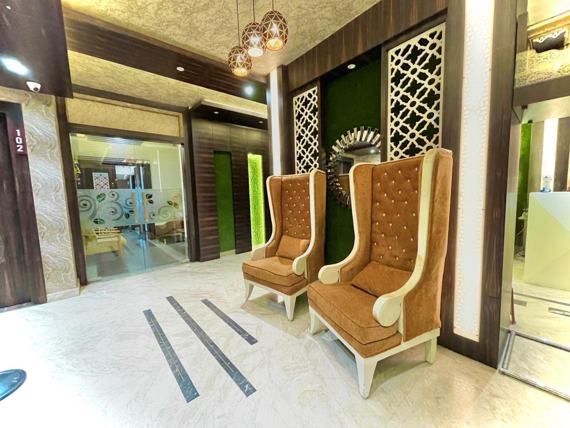 Hotel Kuber Palace: Beachfront Comfort with Temple Proximity Puri Exterior photo