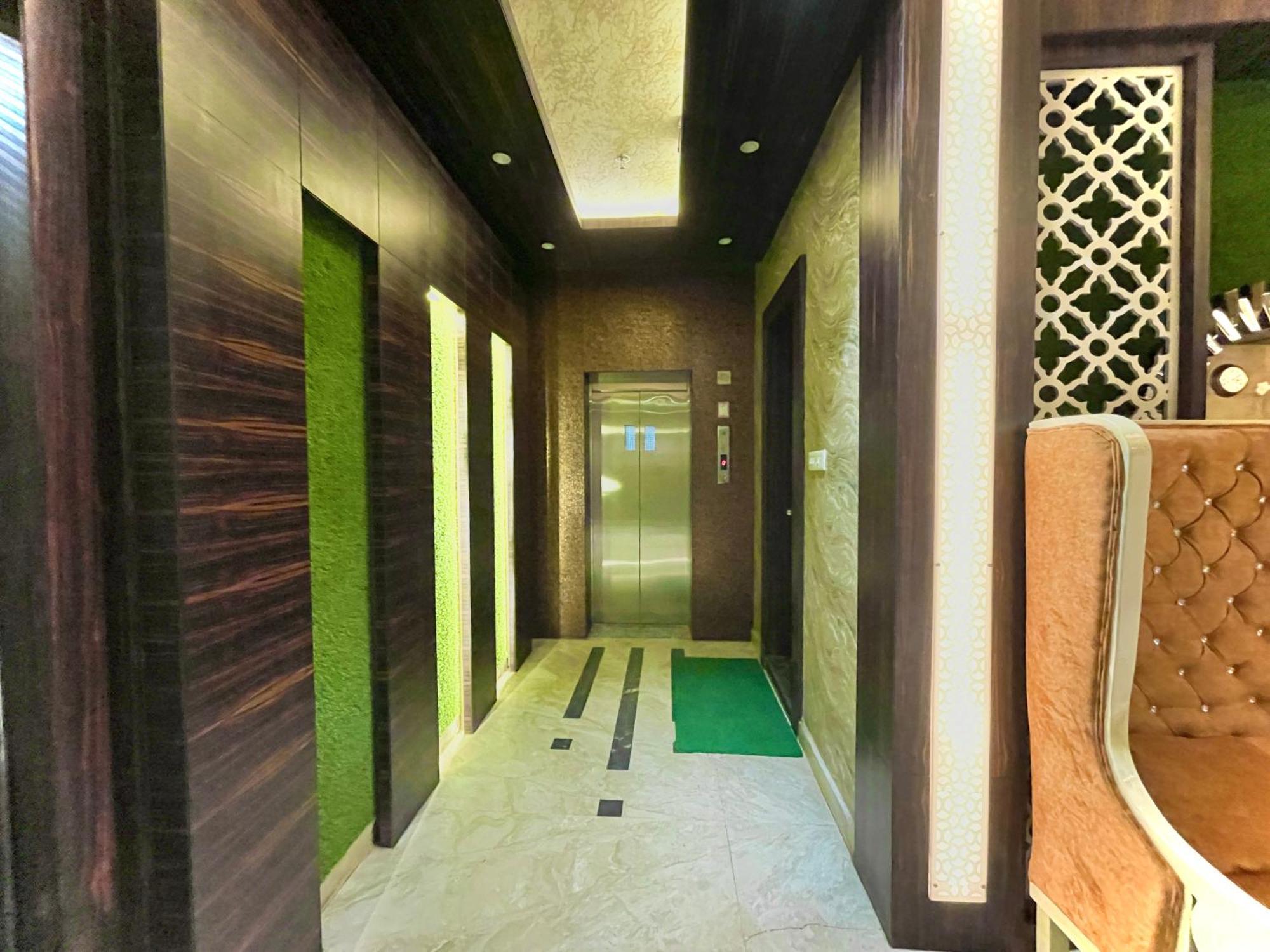 Hotel Kuber Palace: Beachfront Comfort with Temple Proximity Puri Exterior photo