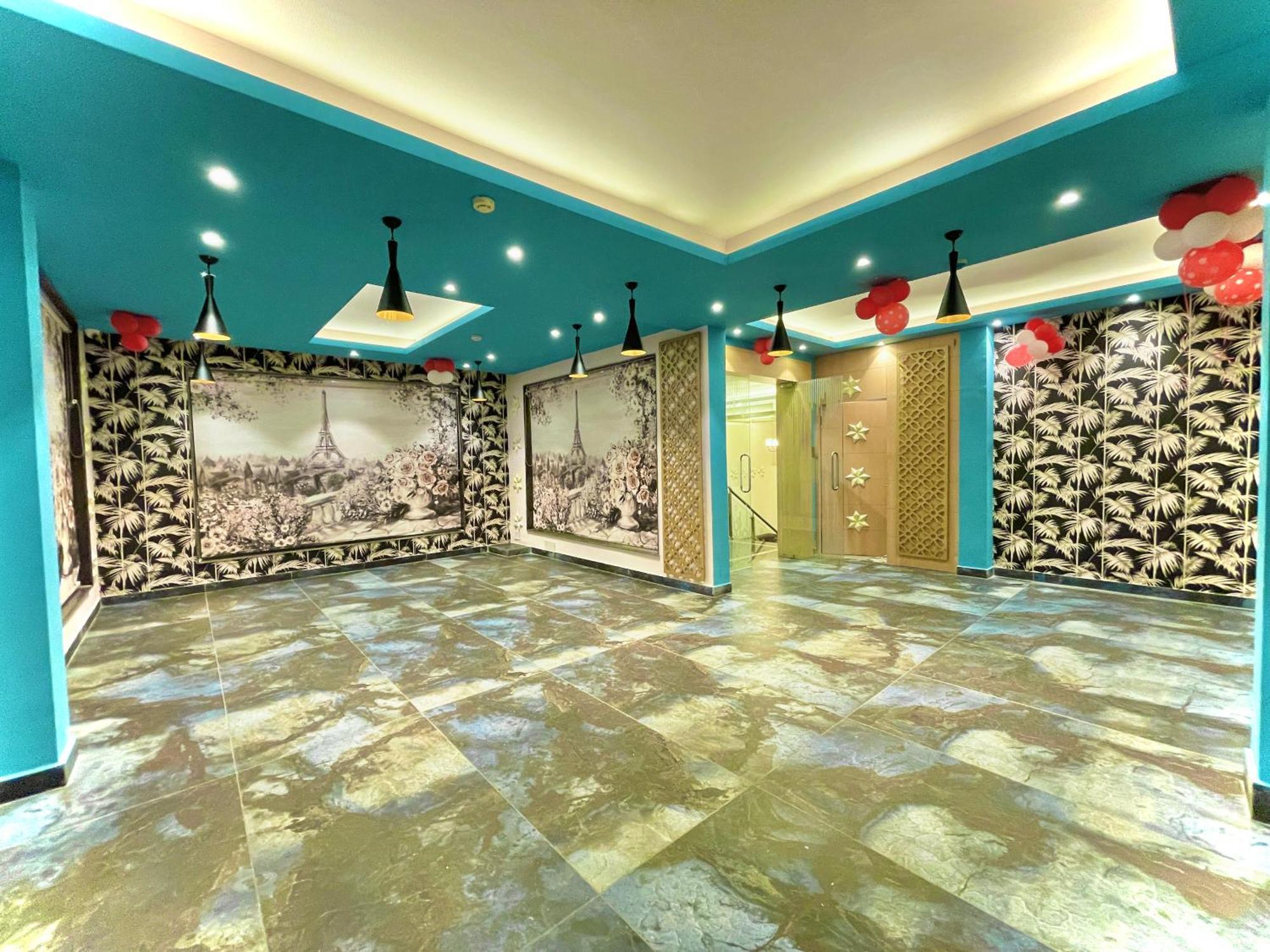 Hotel Kuber Palace: Beachfront Comfort with Temple Proximity Puri Exterior photo